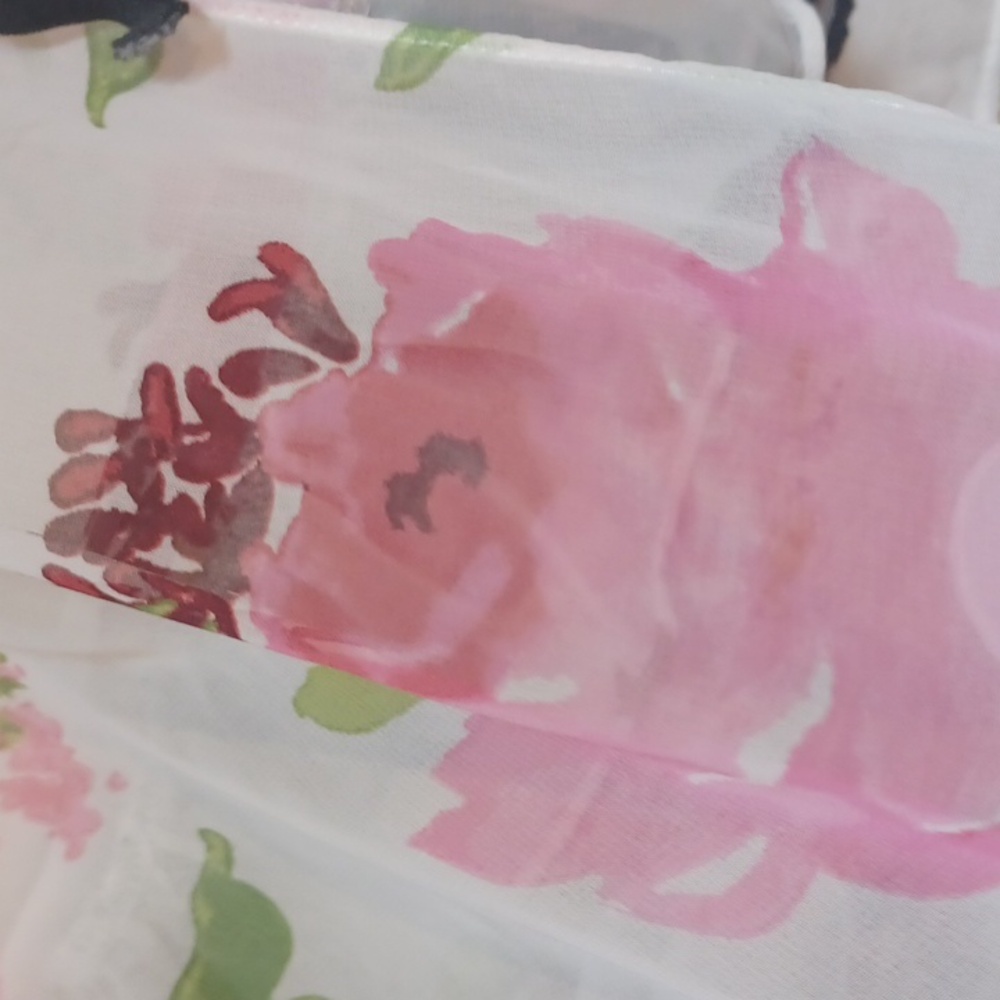 Victoria's Secret Elegant Sheer Lace Trim Rose Print Open Front Nightie - Picture 4 of 10
